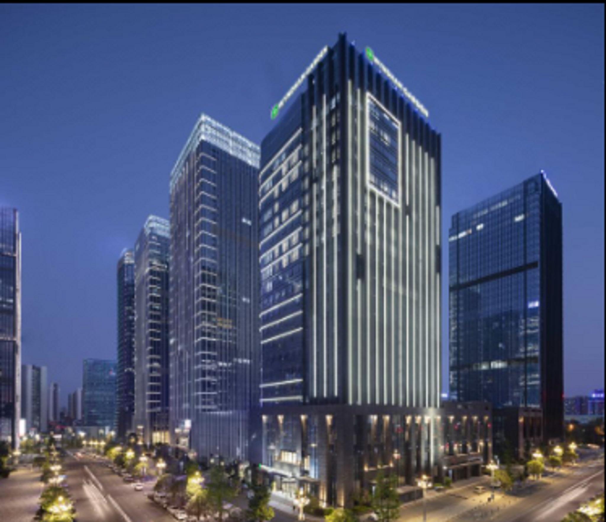 Отель Wyndham Garden Guiyang Гуйян Экстерьер фото